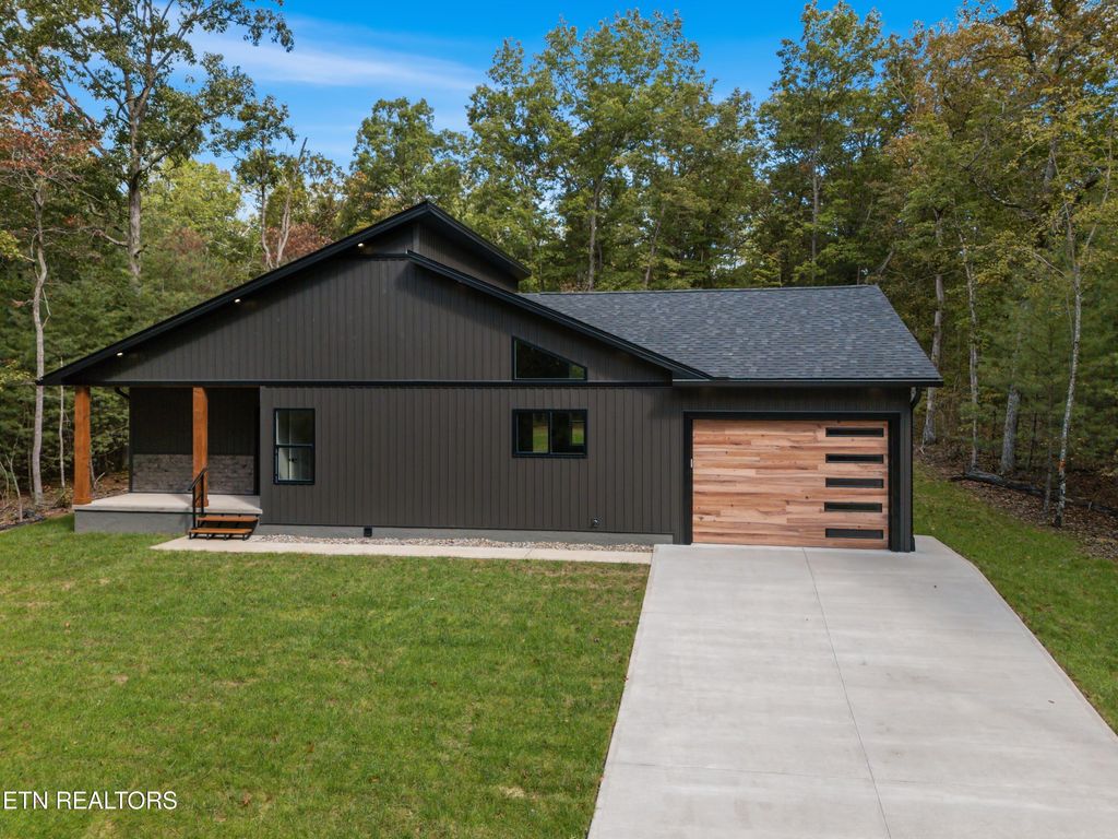 9103 Hondo Drive, Crossville, TN 38572