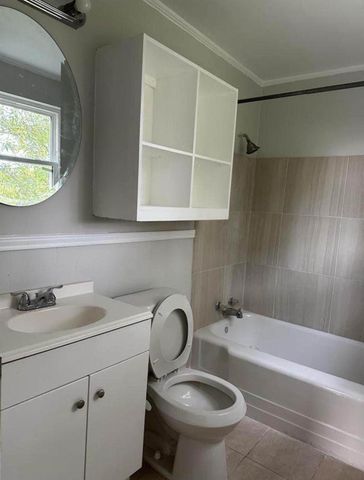 702 Rosedale Street B, La Marque, TX 77568