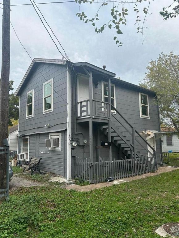 702 Rosedale Street B, La Marque, TX 77568