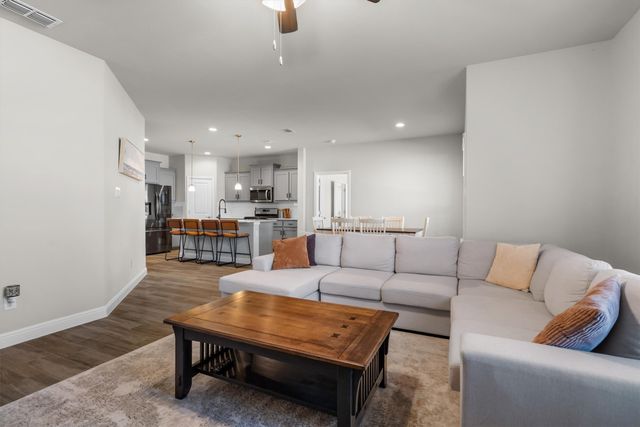 5525 Round Hill Road, Denton, TX 76210