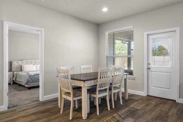 5525 Round Hill Road, Denton, TX 76210