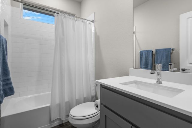 5525 Round Hill Road, Denton, TX 76210