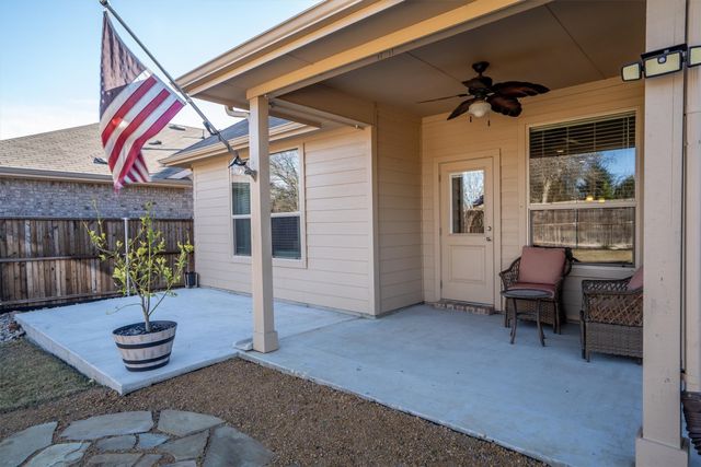 5525 Round Hill Road, Denton, TX 76210