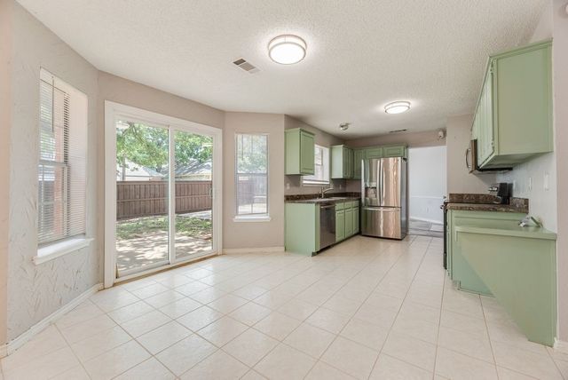 5610 Eagle Rock Road, Arlington, TX 76017