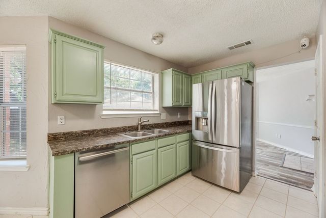 5610 Eagle Rock Road, Arlington, TX 76017