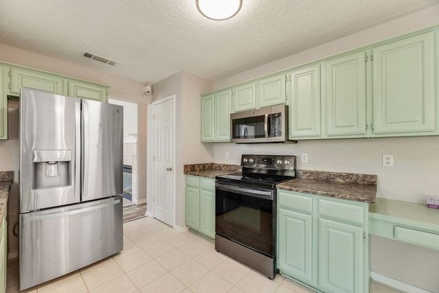 5610 Eagle Rock Road, Arlington, TX 76017