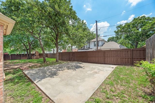 5610 Eagle Rock Road, Arlington, TX 76017