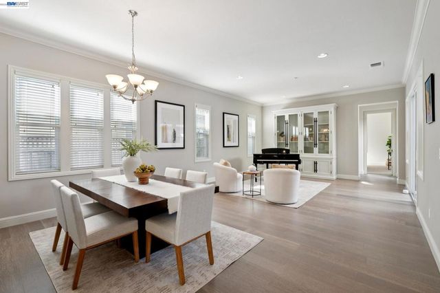 130 Arundel Dr, Hayward, CA 94542