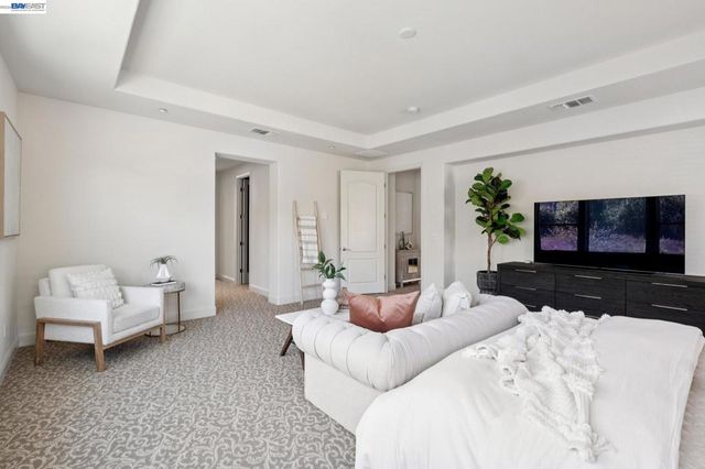 130 Arundel Dr, Hayward, CA 94542