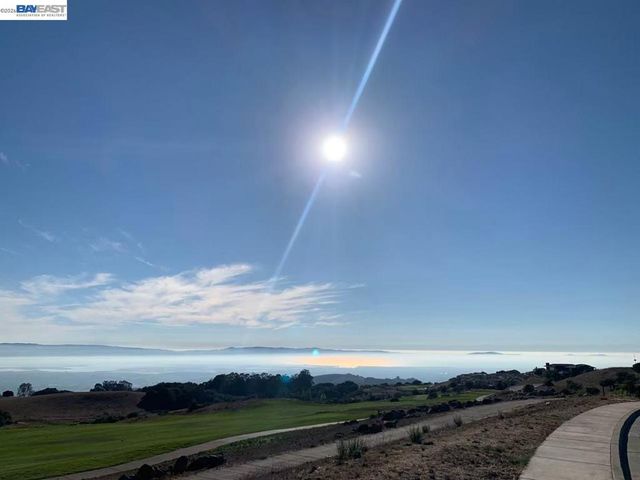 130 Arundel Dr, Hayward, CA 94542