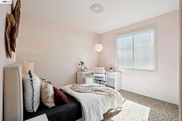 130 Arundel Dr, Hayward, CA 94542