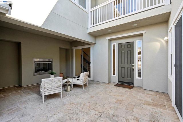 130 Arundel Dr, Hayward, CA 94542