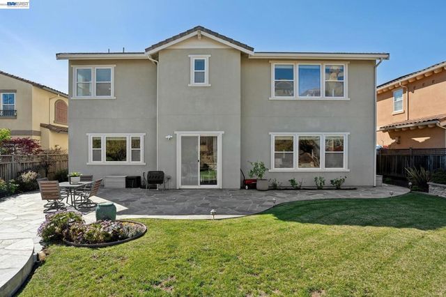 130 Arundel Dr, Hayward, CA 94542