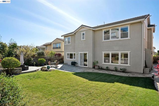 130 Arundel Dr, Hayward, CA 94542