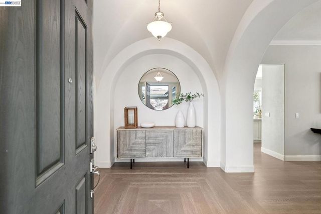 130 Arundel Dr, Hayward, CA 94542