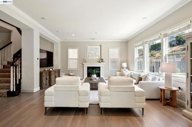 130 Arundel Dr, Hayward, CA 94542