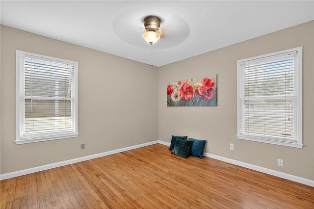 734 Lansdown Dr, Corpus Christi, TX 78412