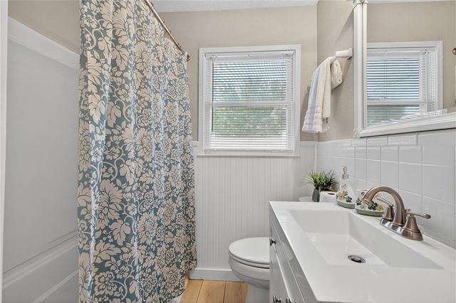 734 Lansdown Dr, Corpus Christi, TX 78412