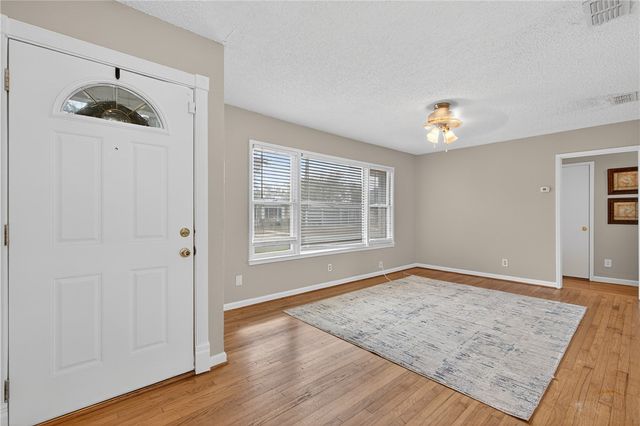 734 Lansdown Dr, Corpus Christi, TX 78412