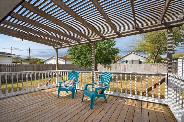 734 Lansdown Dr, Corpus Christi, TX 78412