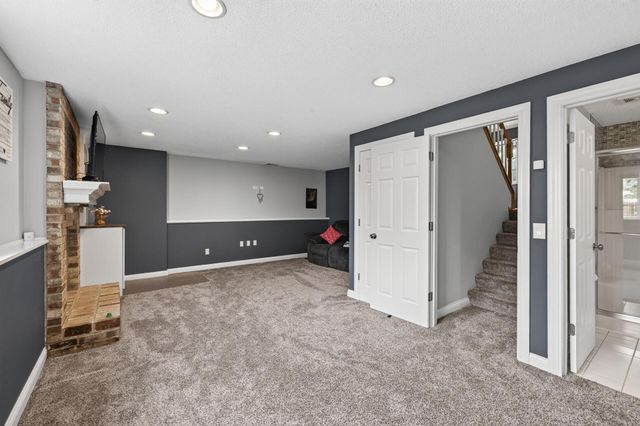 9442 Hale Avenue S, Cottage Grove, MN 55016