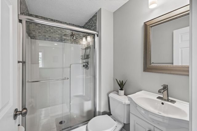9442 Hale Avenue S, Cottage Grove, MN 55016