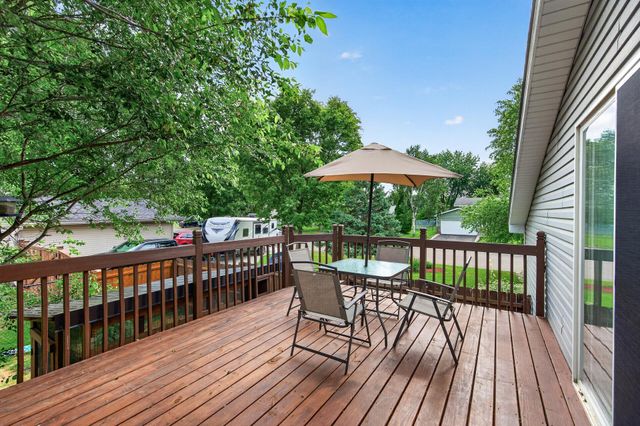 9442 Hale Avenue S, Cottage Grove, MN 55016