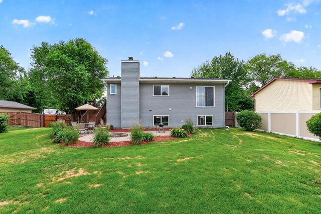 9442 Hale Avenue S, Cottage Grove, MN 55016
