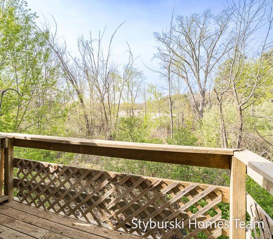 15223 Krueger Street, Spring Lake, MI 49456