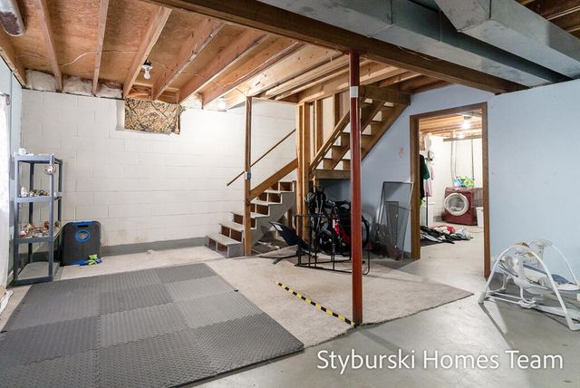 15223 Krueger Street, Spring Lake, MI 49456