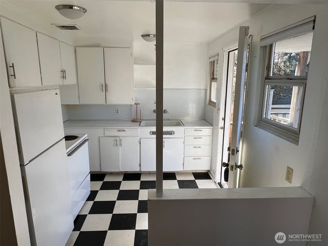 4053 NE 55th Street, Seattle, WA 98105