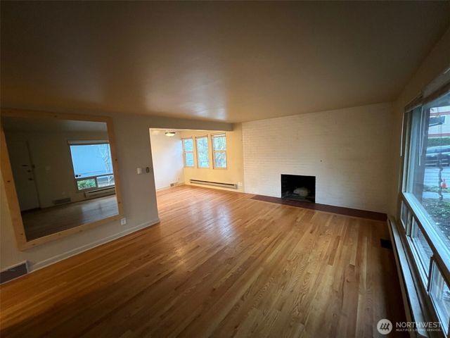 4053 NE 55th Street, Seattle, WA 98105