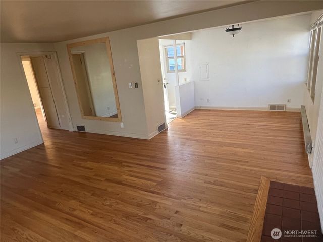 4053 NE 55th Street, Seattle, WA 98105