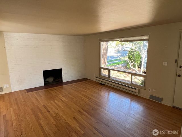 4053 NE 55th Street, Seattle, WA 98105