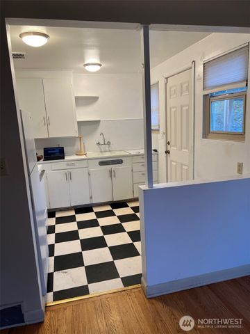 4053 NE 55th Street, Seattle, WA 98105