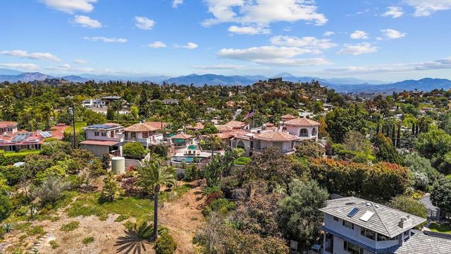 4652 Resmar Road, La Mesa, CA 91941