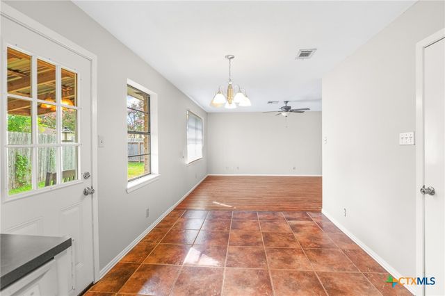 247 Goldenrod Avenue, Victoria, TX 77904