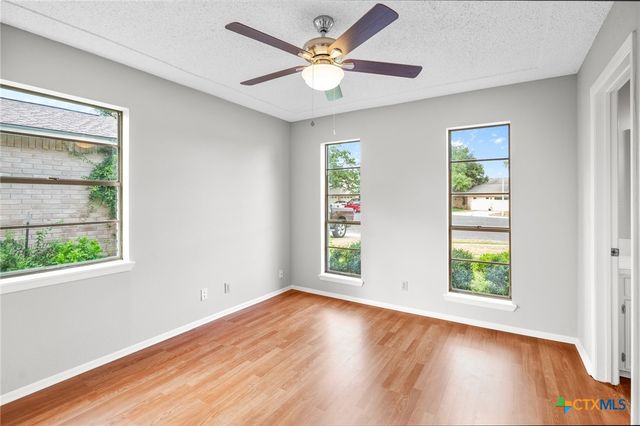 247 Goldenrod Avenue, Victoria, TX 77904