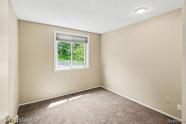 520 W Huron Street, Milford, MI 48381