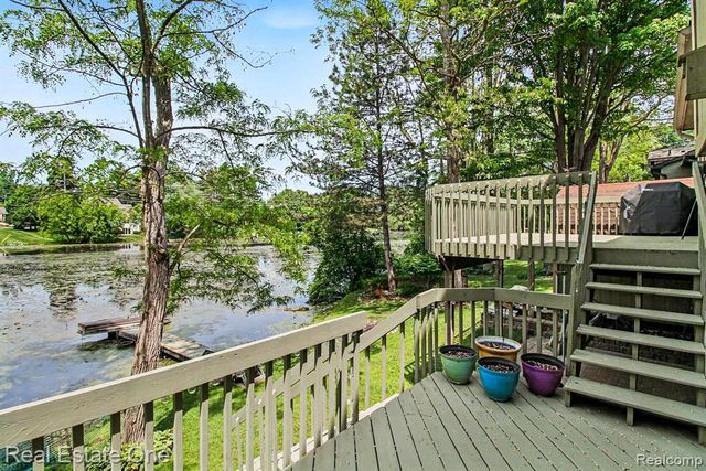 520 W Huron Street, Milford, MI 48381