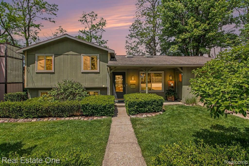 520 W Huron Street, Milford, MI 48381