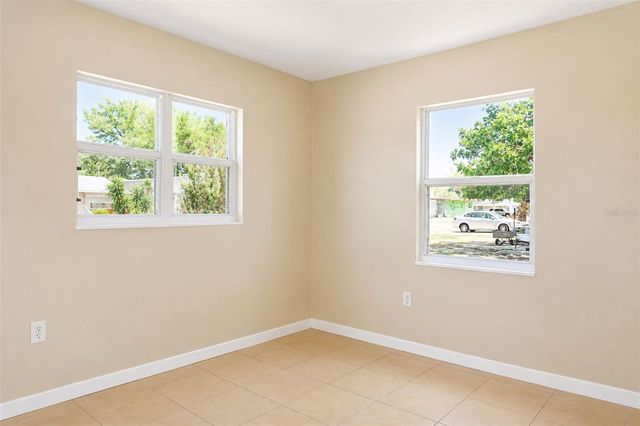 821 14TH AVENUE NW, Largo, FL 33770
