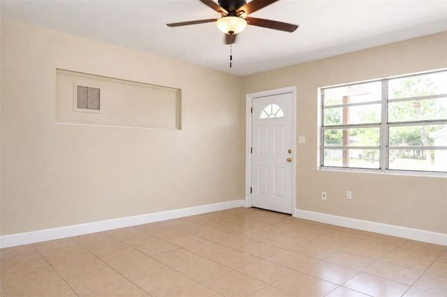 821 14TH AVENUE NW, Largo, FL 33770