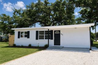 821 14TH AVENUE NW, Largo, FL 33770
