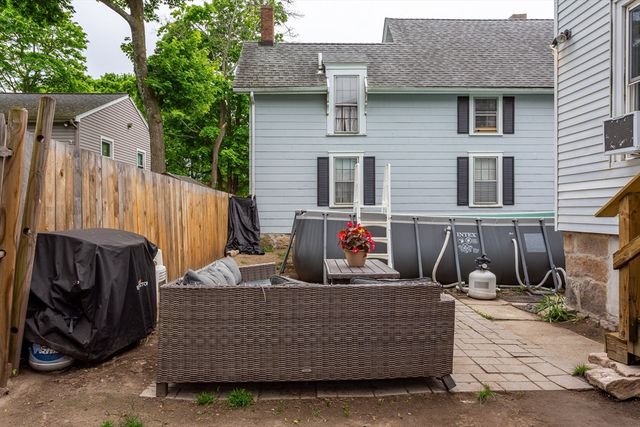 232 Park St, New Bedford, MA 02740