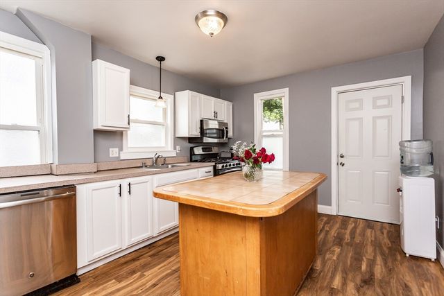 232 Park St, New Bedford, MA 02740