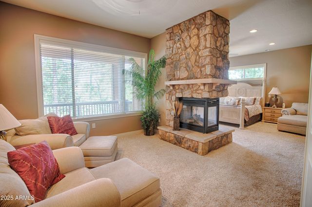 910 S BARBERRY Lane, Show Low, AZ 85901