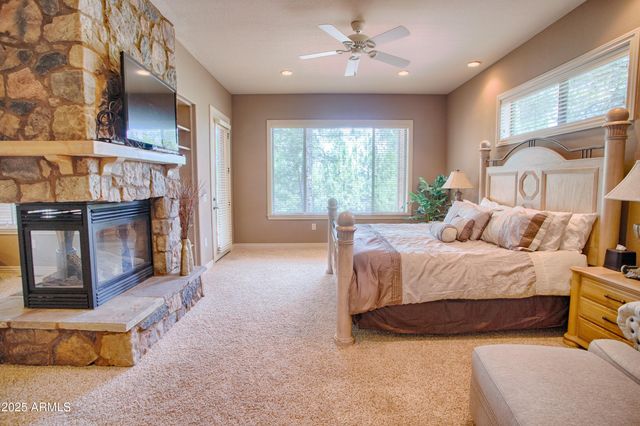 910 S BARBERRY Lane, Show Low, AZ 85901