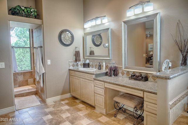 910 S BARBERRY Lane, Show Low, AZ 85901