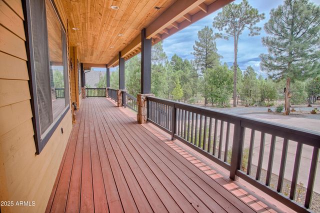 910 S BARBERRY Lane, Show Low, AZ 85901